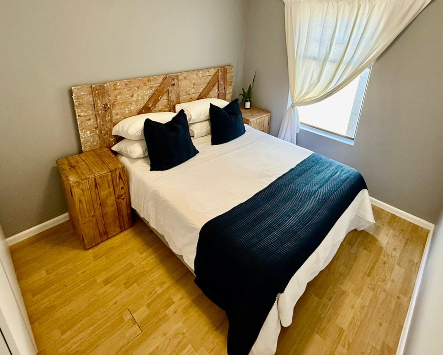 To Let 2 Bedroom Property for Rent in Country Club Western Cape